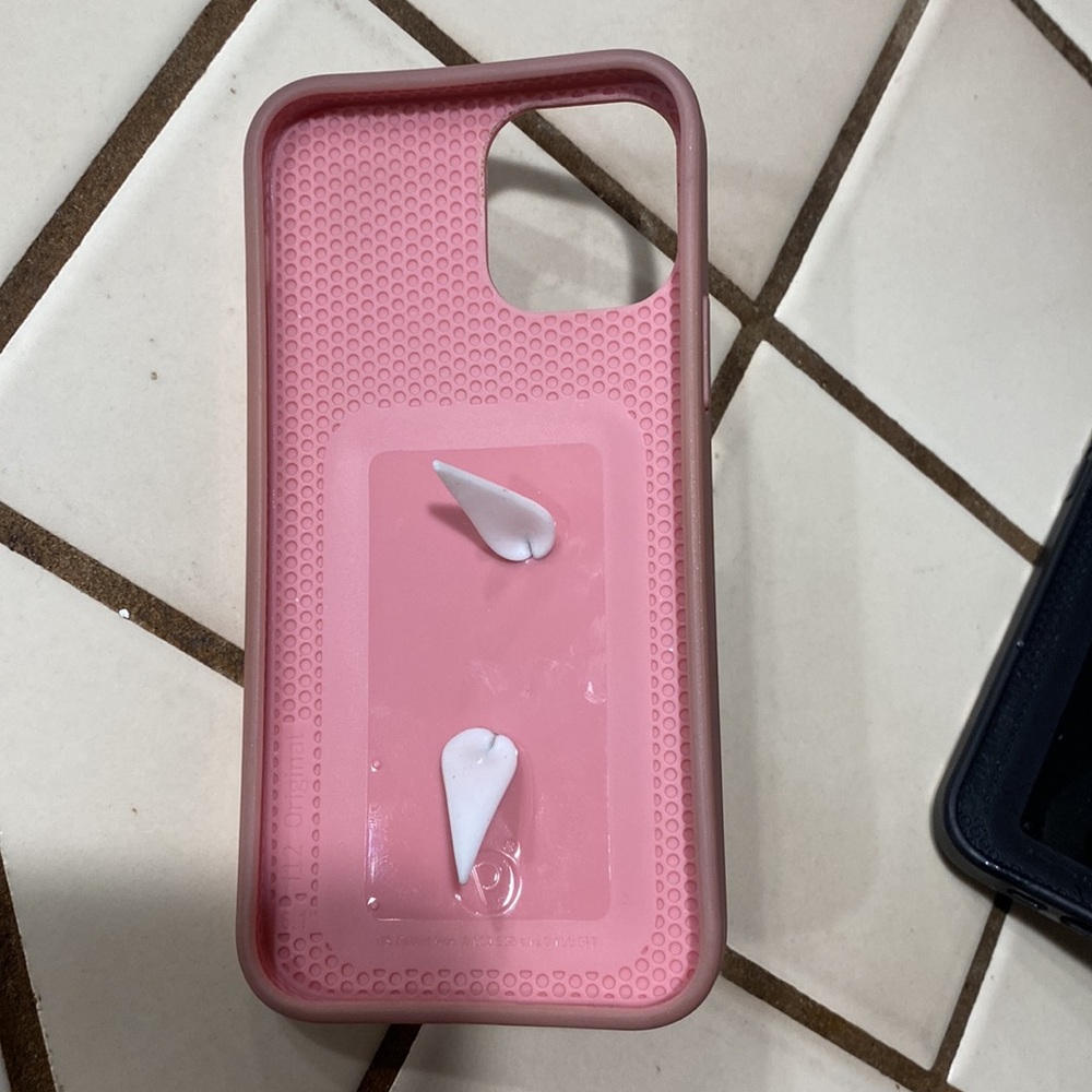 Loopy case - Picture 2 of 3